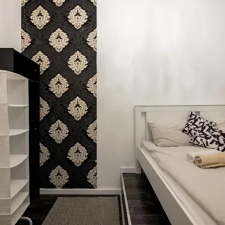 Spacious Almassy Apartamento *