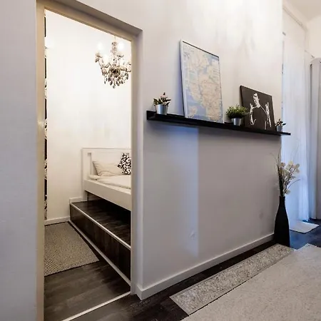Spacious Almassy Apartamento *